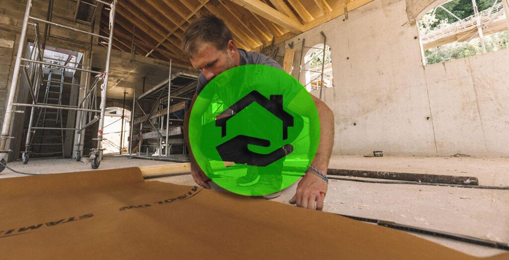 Logo maison en superposition d'un artisan