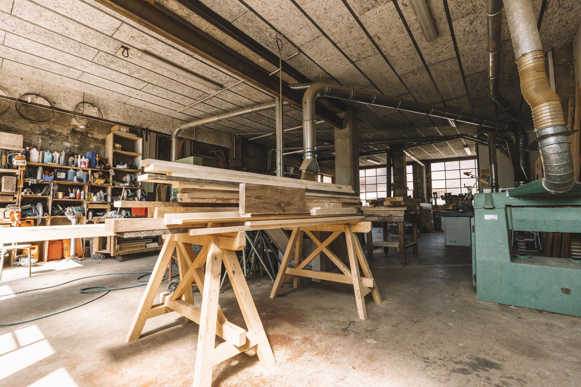 Atelier dans un entrepôt